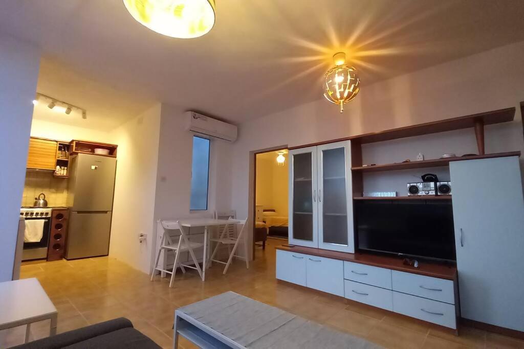 Sunset Suite Victoria Exteriör bild